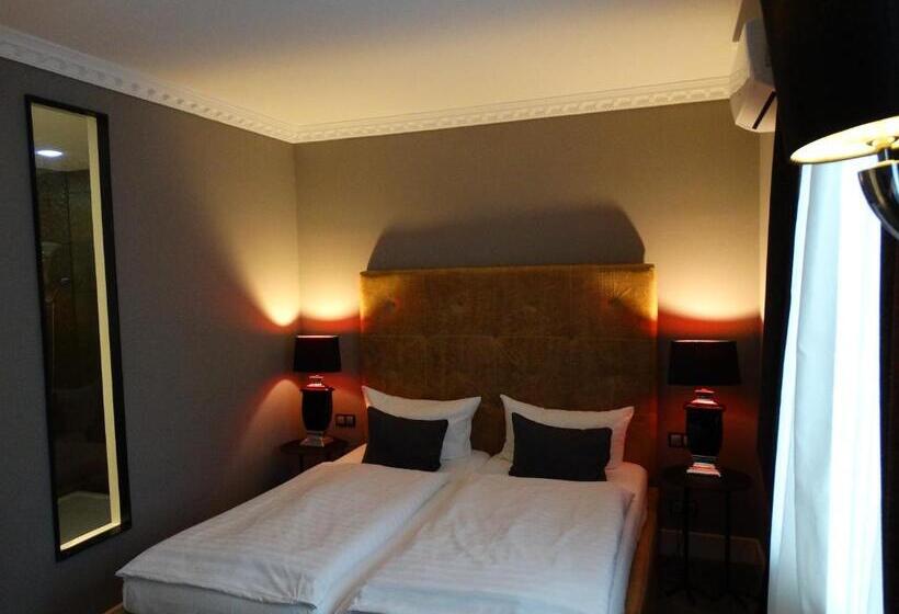 Номер Стандарт, Boutique Hotel Georges