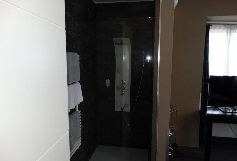 Полулюкс, Boutique Hotel Georges