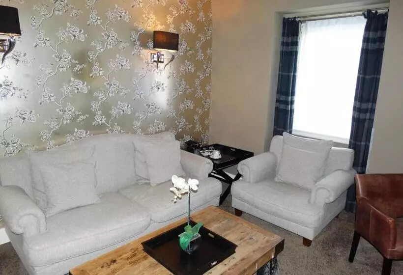 سوییت جونیور, Boutique Hotel Georges