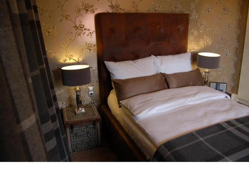 Полулюкс, Boutique Hotel Georges