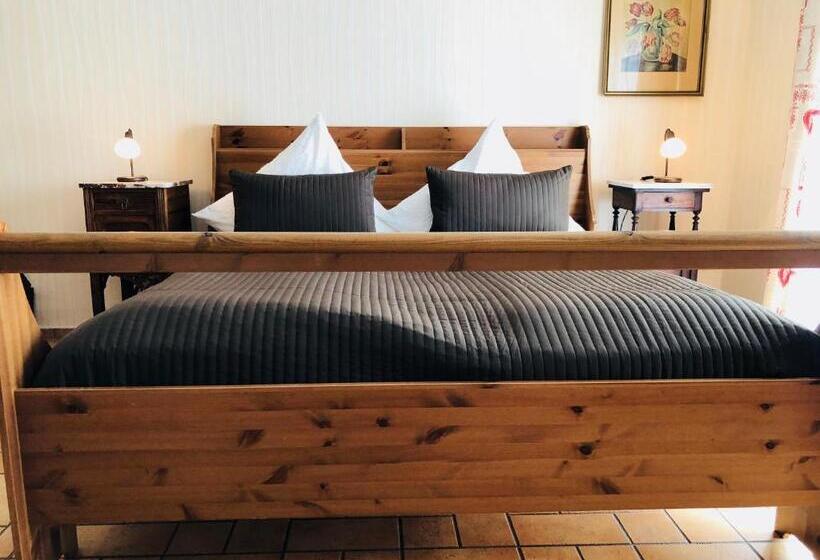 标准间, Alter Ackerbuergerhof