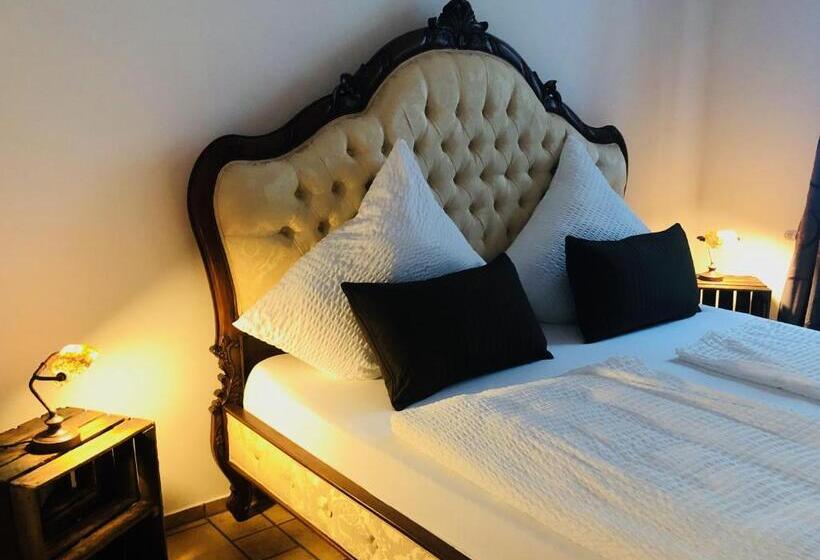 低层单卧公寓, Alter Ackerbuergerhof