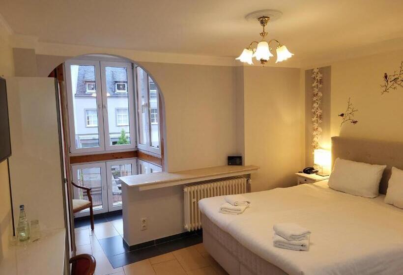 غرفة قياسية فردية, Am Markt