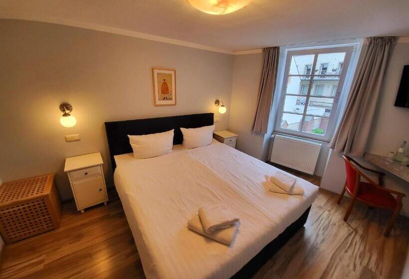 غرفة قياسية, Am Markt