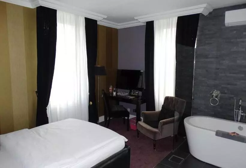 اتاق استاندارد یک نفره, Boutique Hotel Georges