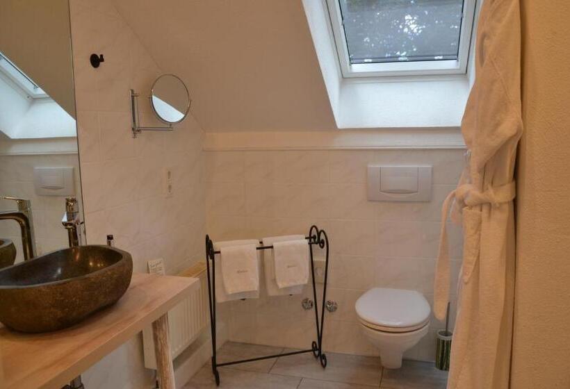 컴포트 룸, Christian Garten