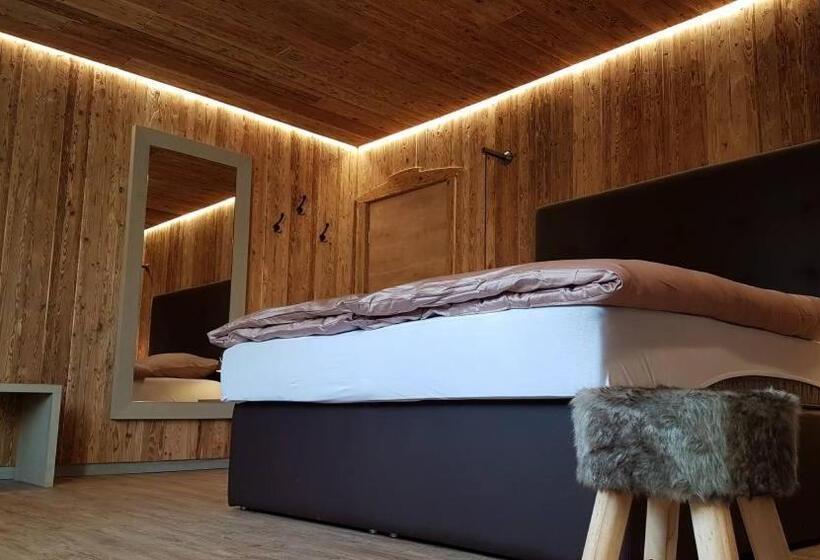 디럭스 룸 킹사이즈 침대, Das Kleine Land