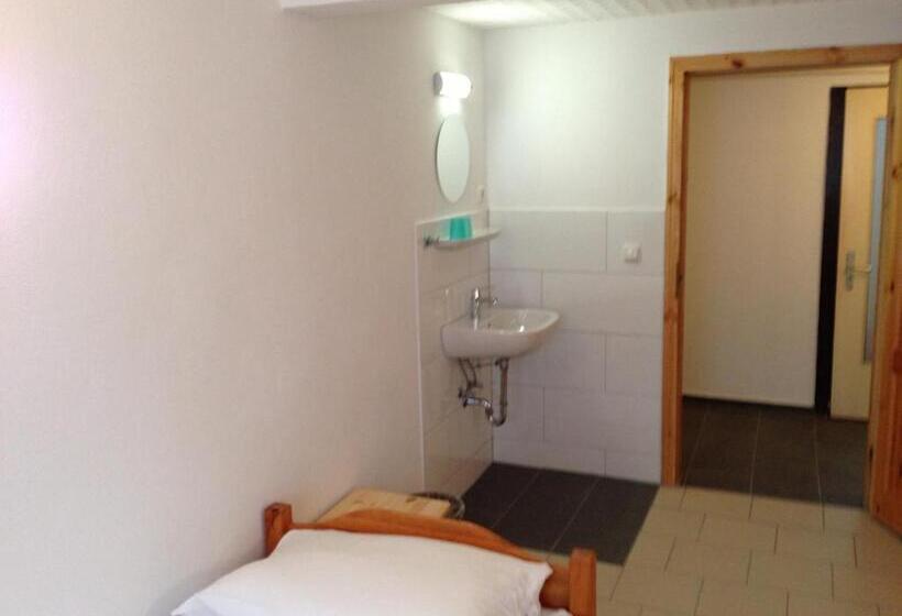 标准单人间, & Restaurant Jägerstuben