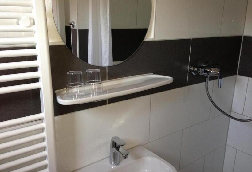 带3个卧室的公寓, & Restaurant Jägerstuben