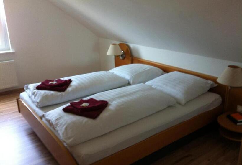 带3个卧室的公寓, & Restaurant Jägerstuben