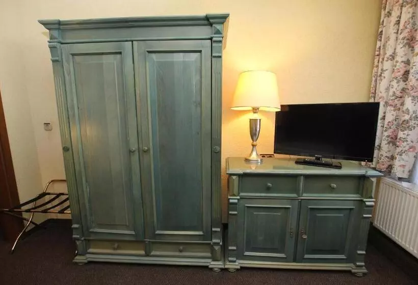 Standard Yhden Hengen Huone, Restaurant Zur Linde