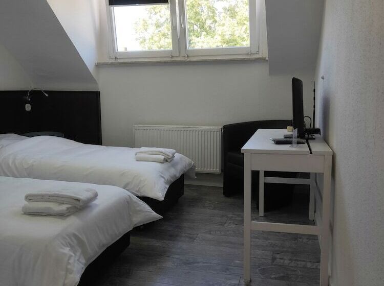 스탠다드 룸, Tempelhof  Citymessearena