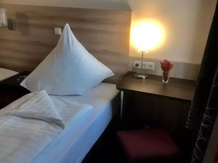 スタンダードシングルルーム, Motel 44