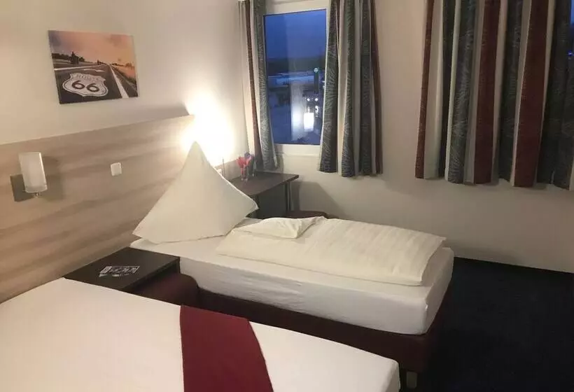 スタンダードシングルルーム, Motel 44