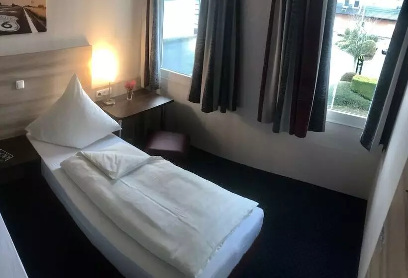 ビジネスルーム, Motel 44