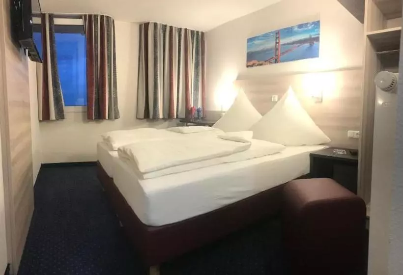 スタンダードルーム, Motel 44
