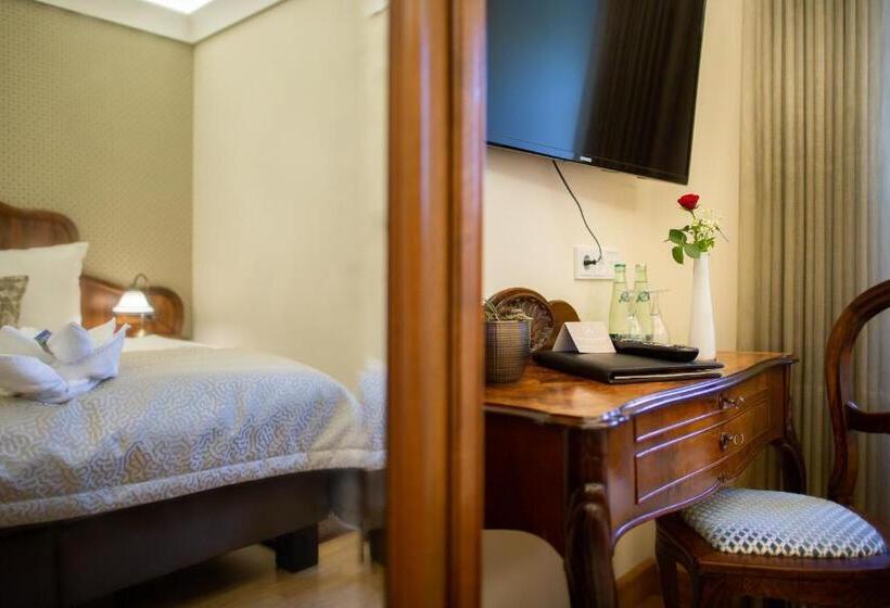 غرفة قياسية, Villa Altenburg