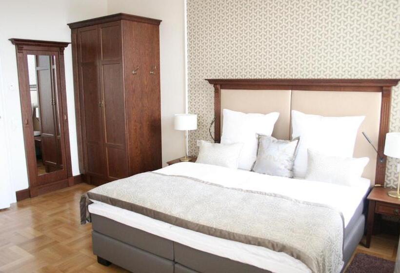 غرفة قياسية, Villa Altenburg