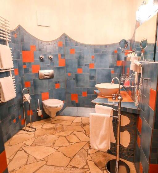 주니어 스위트, Backstage