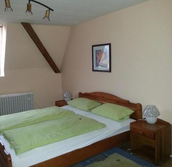 스탠다드 싱글 룸, Blaues Haus