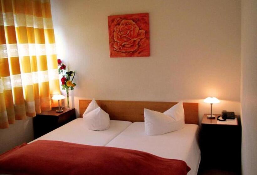 Quarto Estandar, Deutscher Hof