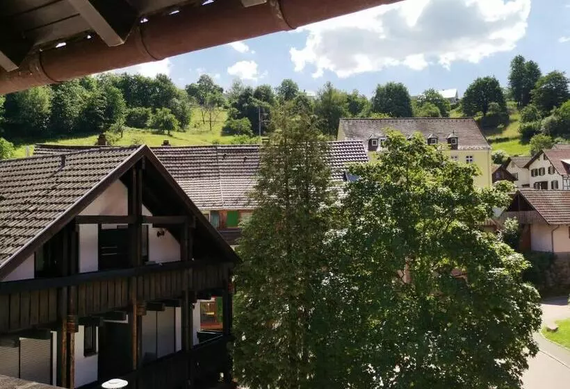 スーペリアファミリールーム, Grüner Baum Melissone Italian Restaurant