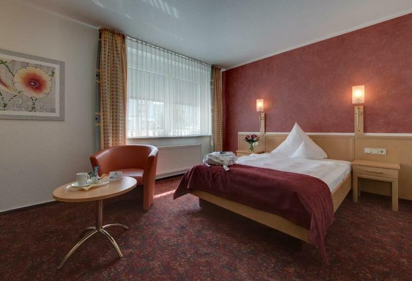 标准单人间, Merkur