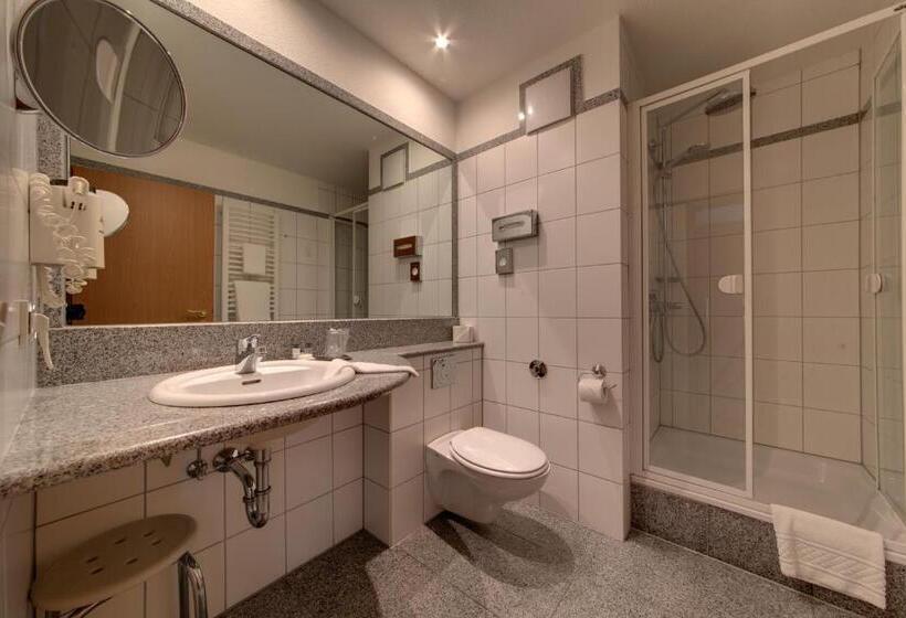 标准单人间, Merkur