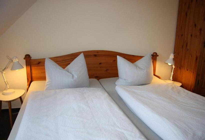 스탠다드 룸, Plater Hermann