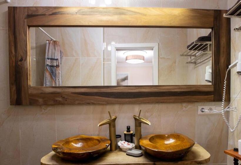 Номер Стандарт, Restaurant Meteora
