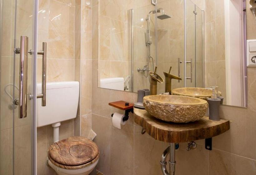 Номер Стандарт, Restaurant Meteora