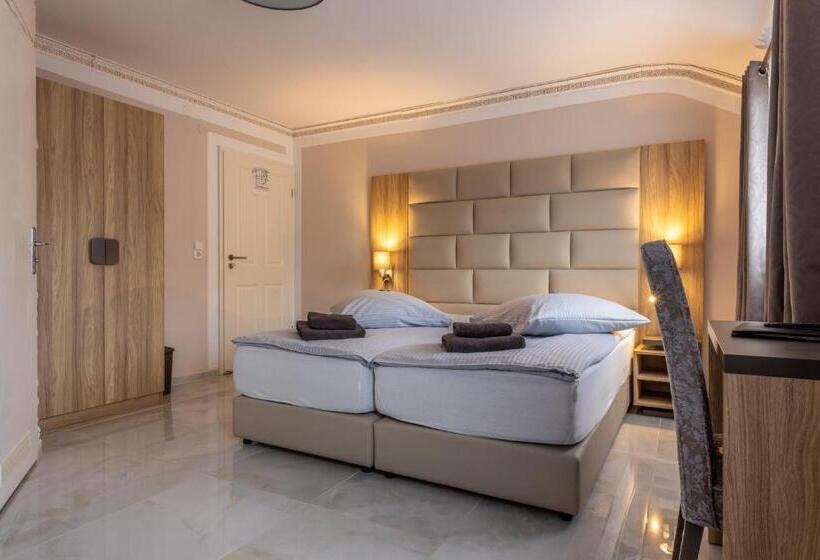 Номер Стандарт, Restaurant Meteora