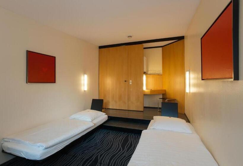 스탠다드 룸, Wiehberg