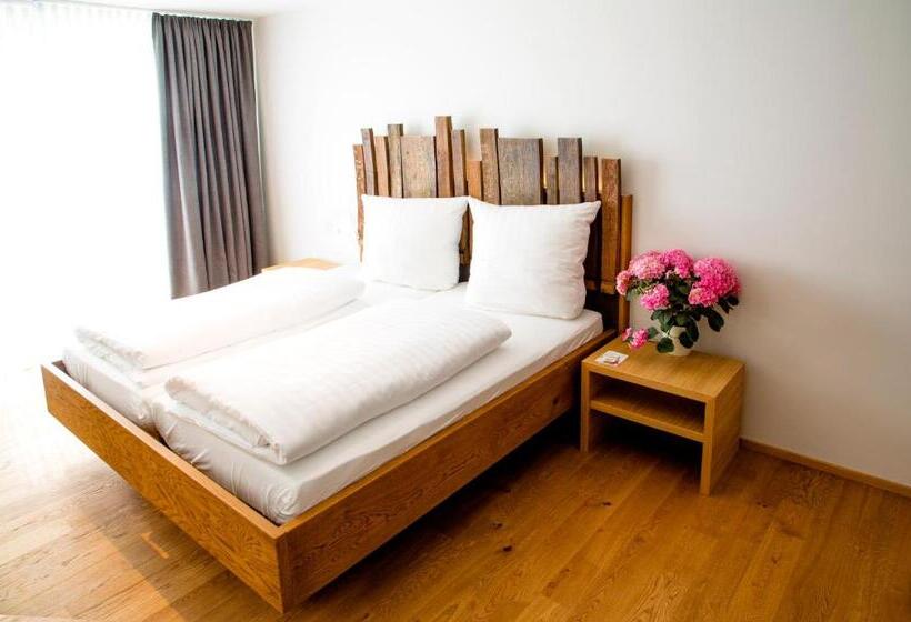 Полулюкс, Landhotel & Weingut Espenhof