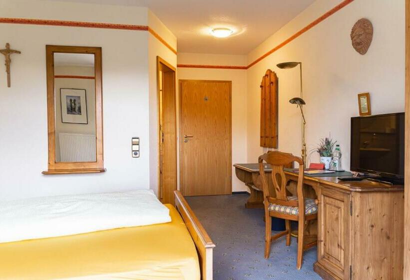 标准单人间, Landgasthof & Brauerei Löwen Sasbach