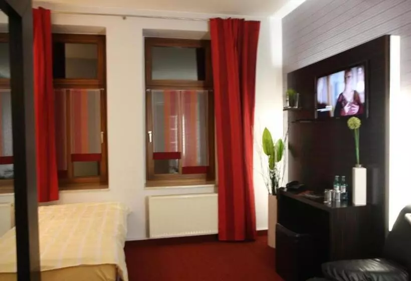 Perhehuone, Sl Otel   Das Stadthotel   Voll Klimatisiert