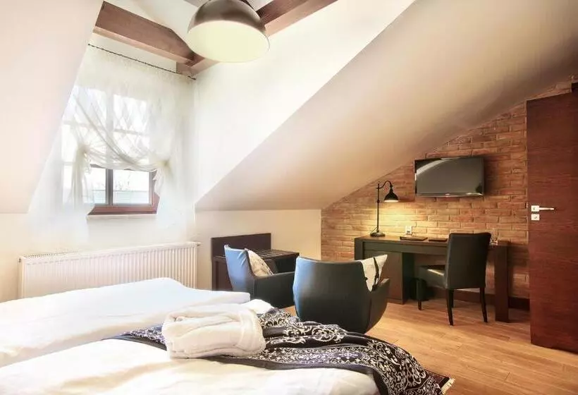 اتاق استاندارد یک نفره, Boutiquehotel Aristo