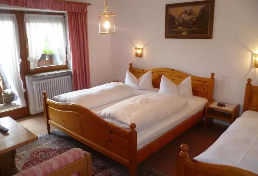 スタンダード4人部屋, Gasthof Hotel Höhensteiger