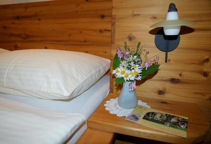 Comfort room with balcony, Almenlandhof