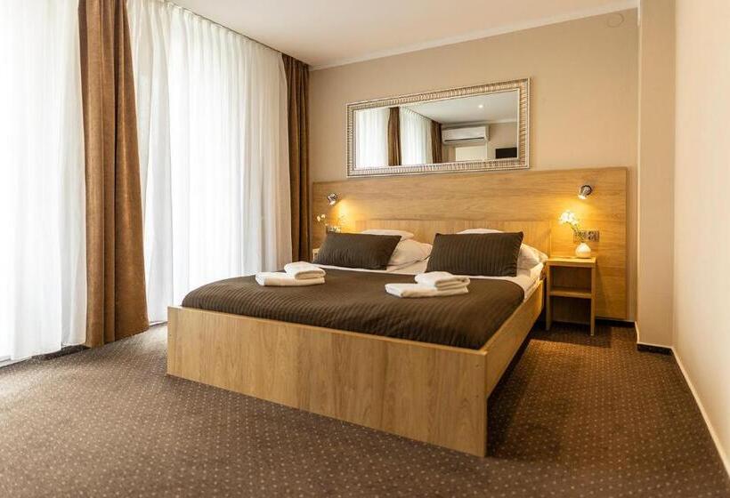 バルコニー付きデラックスルーム, Boss