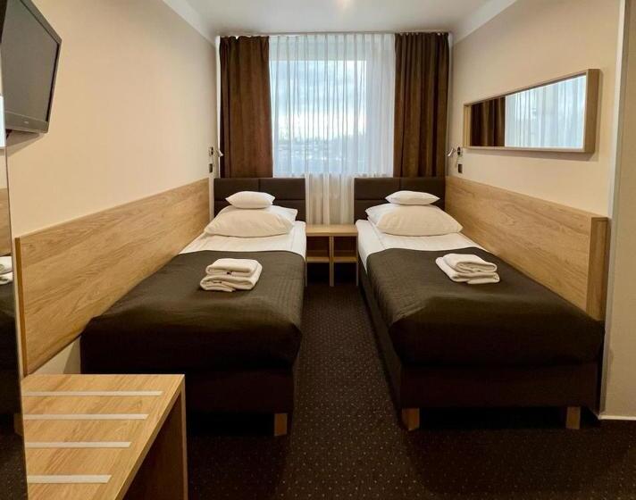 ファミリールーム, Boss