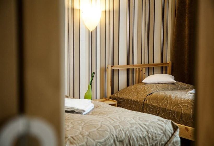 スタンダードルーム, Boss