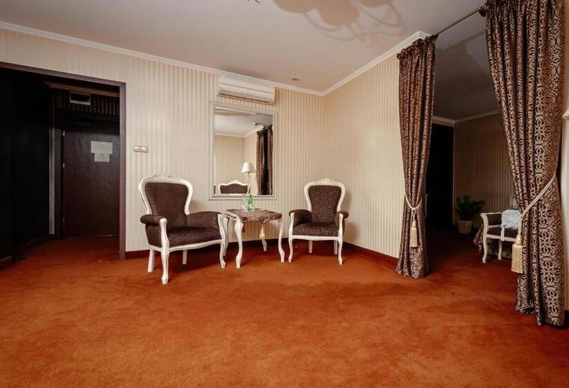 דירת חדר, Chopin Business&spa