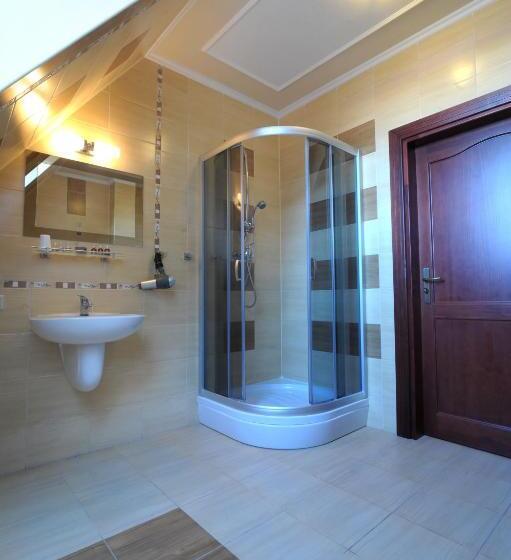 غرفة قياسية ثلاثية, Czardasz Spa & Wellness