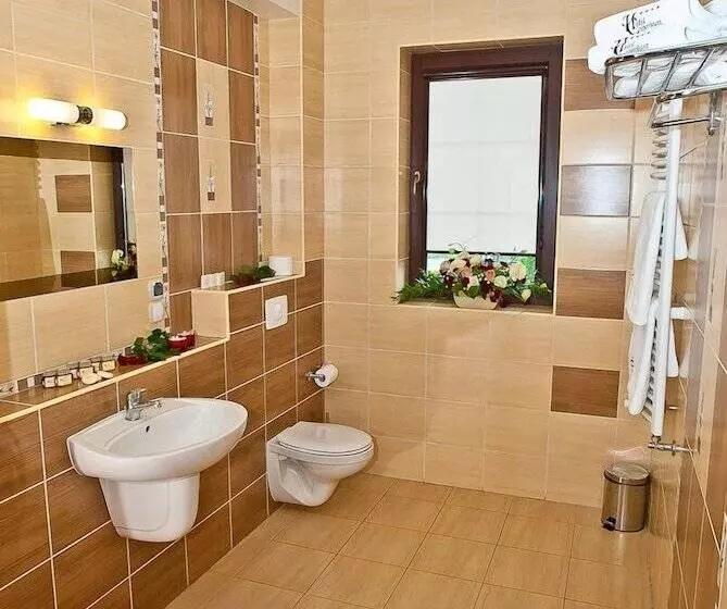 اتاق استاندارد سه نفره, Czardasz Spa & Wellness