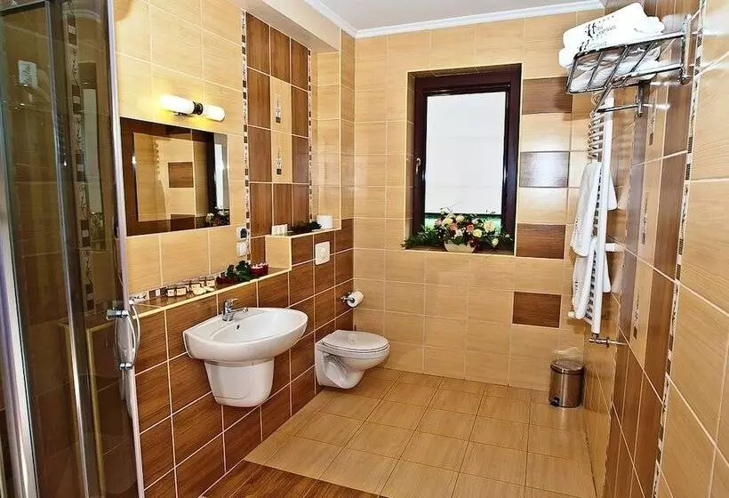 اتاق استاندارد سه نفره, Czardasz Spa & Wellness