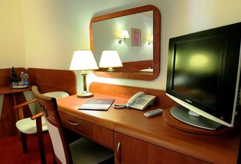اتاق استاندارد سه نفره, Czardasz Spa & Wellness