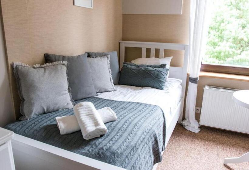 Номер Стандарт Трехместный, Dwór Konstancin