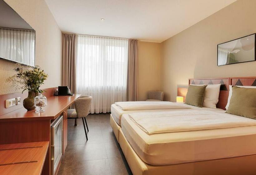 Quarto standard, Fischzucht   By Homekeepers