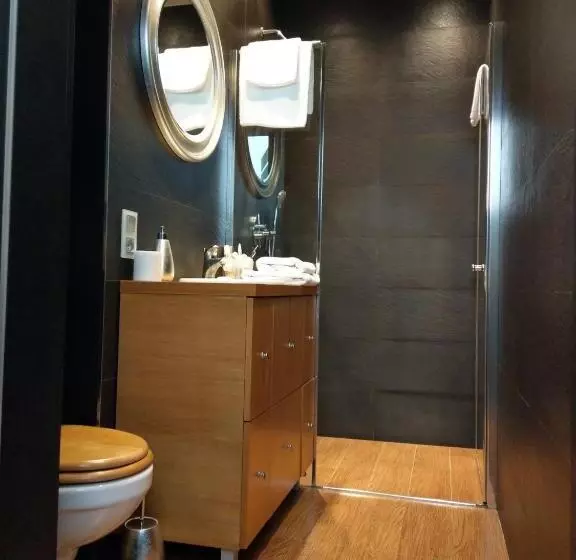 Standard-studio, Komeda